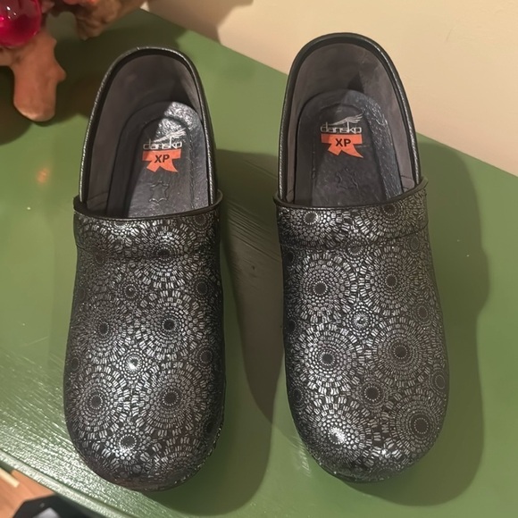 Dansko XP extra performance black with silver. - Picture 1 of 9